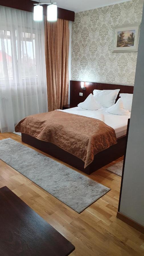 Pensiunea Select Arad Exteriér fotografie