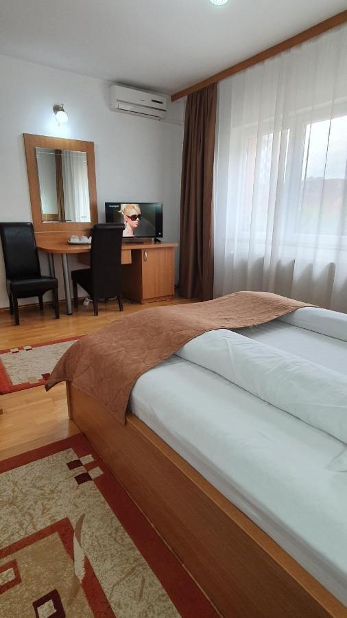 Pensiunea Select Arad Exteriér fotografie