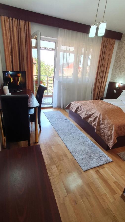 Pensiunea Select Arad Exteriér fotografie
